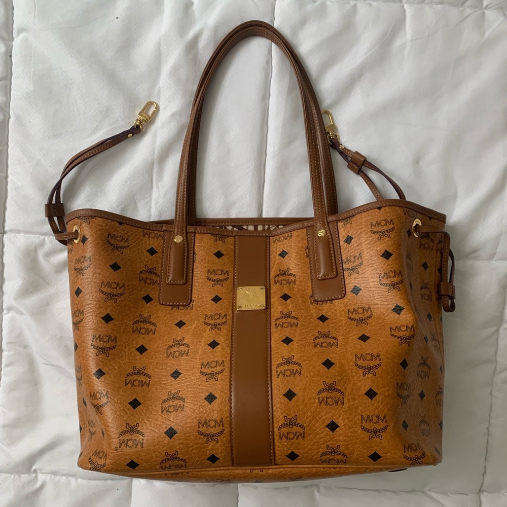 Mcm Reversible Liz Shopper in Visetos